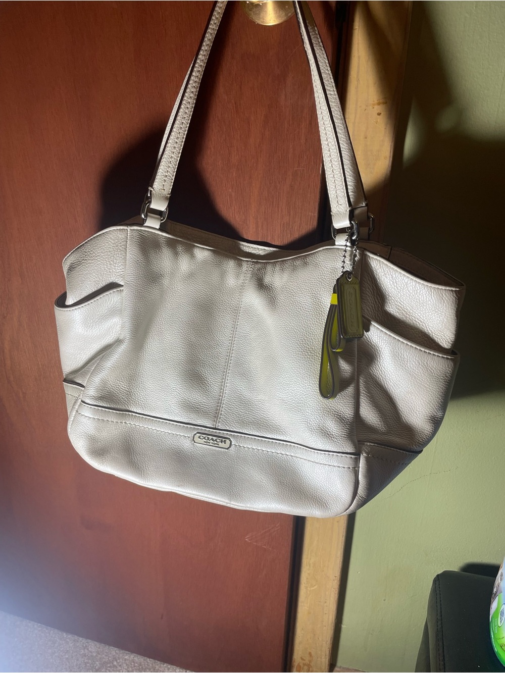 Coach cream Leather Tote Bag.